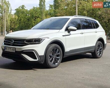 Белый Фольксваген Tiguan Allspace, объемом двигателя 1.98 л и пробегом 12 тыс. км за 29100 $, фото 2 на Automoto.ua