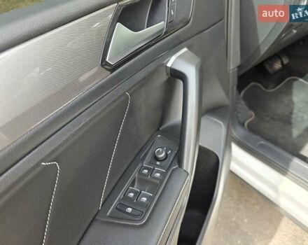 Белый Фольксваген Tiguan Allspace, объемом двигателя 1.98 л и пробегом 12 тыс. км за 29100 $, фото 9 на Automoto.ua