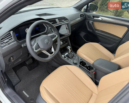 Білий Фольксваген Tiguan Allspace, об'ємом двигуна 2 л та пробігом 30 тис. км за 30990 $, фото 28 на Automoto.ua