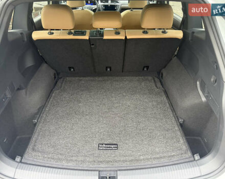 Білий Фольксваген Tiguan Allspace, об'ємом двигуна 2 л та пробігом 30 тис. км за 30990 $, фото 18 на Automoto.ua