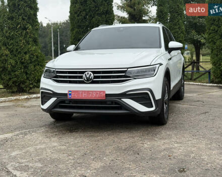 Білий Фольксваген Tiguan Allspace, об'ємом двигуна 2 л та пробігом 30 тис. км за 30990 $, фото 2 на Automoto.ua