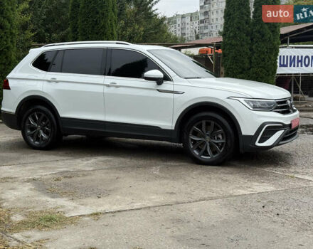 Білий Фольксваген Tiguan Allspace, об'ємом двигуна 2 л та пробігом 30 тис. км за 30990 $, фото 4 на Automoto.ua