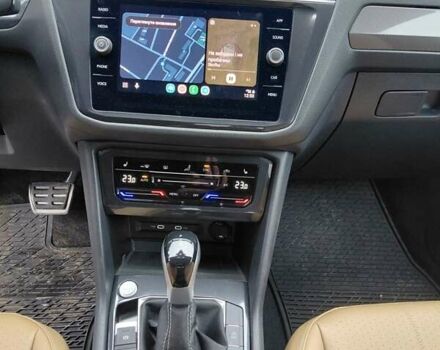 Білий Фольксваген Tiguan Allspace, об'ємом двигуна 1.98 л та пробігом 32 тис. км за 35000 $, фото 16 на Automoto.ua