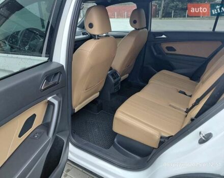 Білий Фольксваген Tiguan Allspace, об'ємом двигуна 1.98 л та пробігом 32 тис. км за 35000 $, фото 20 на Automoto.ua