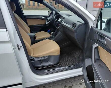 Білий Фольксваген Tiguan Allspace, об'ємом двигуна 1.98 л та пробігом 32 тис. км за 35000 $, фото 19 на Automoto.ua