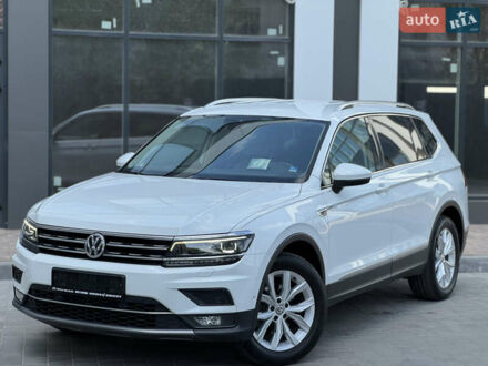 Фольксваген Tiguan Allspace 2019 в Виннице на Automoto.ua Белый Фольксваген Tiguan Allspace, объемом двигателя 2 л и пробегом 191 тыс. км за 26499 $, фото 1 на Automoto.ua