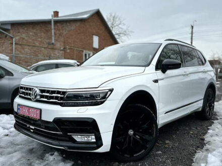 Білий Фольксваген Tiguan Allspace, об'ємом двигуна 2 л та пробігом 44 тис. км за 26500 $, фото 1 на Automoto.ua