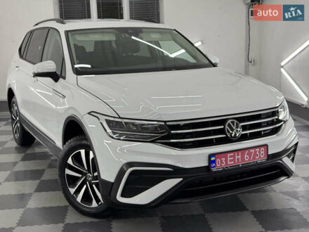 Белый Фольксваген Tiguan Allspace, объемом двигателя 2 л и пробегом 86 тыс. км за 24999 $, фото 1 на Automoto.ua
