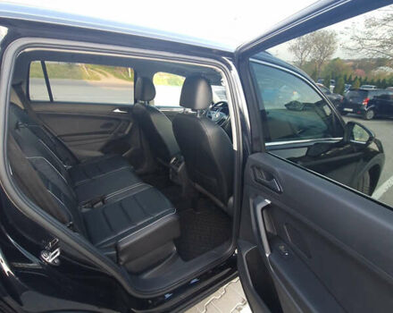 Черный Фольксваген Tiguan Allspace, объемом двигателя 1.98 л и пробегом 98 тыс. км за 23643 $, фото 63 на Automoto.ua