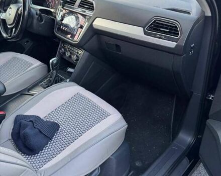Чорний Фольксваген Tiguan Allspace, об'ємом двигуна 0 л та пробігом 218 тис. км за 17500 $, фото 4 на Automoto.ua
