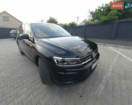 Черный Фольксваген Tiguan Allspace, объемом двигателя 1.98 л и пробегом 94 тыс. км за 22871 $, фото 12 на Automoto.ua