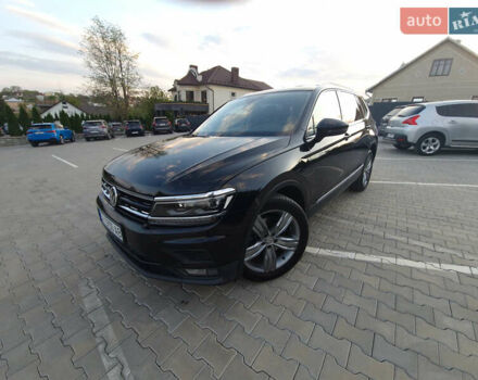 Черный Фольксваген Tiguan Allspace, объемом двигателя 1.98 л и пробегом 98 тыс. км за 23643 $, фото 13 на Automoto.ua