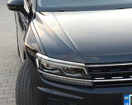 Черный Фольксваген Tiguan Allspace, объемом двигателя 1.98 л и пробегом 98 тыс. км за 23643 $, фото 19 на Automoto.ua