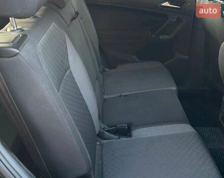 Чорний Фольксваген Tiguan Allspace, об'ємом двигуна 1.99 л та пробігом 142 тис. км за 20500 $, фото 2 на Automoto.ua