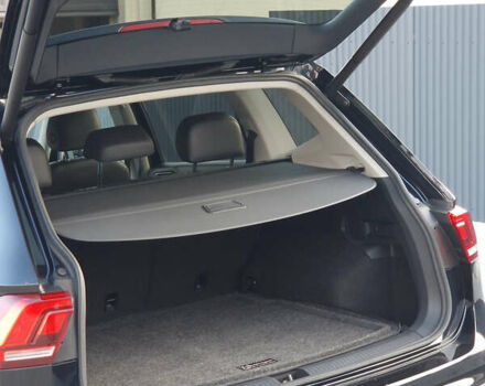 Черный Фольксваген Tiguan Allspace, объемом двигателя 1.98 л и пробегом 98 тыс. км за 23643 $, фото 35 на Automoto.ua