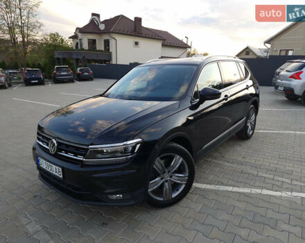 Черный Фольксваген Tiguan Allspace, объемом двигателя 1.98 л и пробегом 98 тыс. км за 23643 $, фото 14 на Automoto.ua