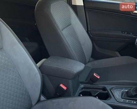 Чорний Фольксваген Tiguan Allspace, об'ємом двигуна 1.99 л та пробігом 142 тис. км за 20500 $, фото 1 на Automoto.ua