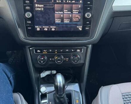 Чорний Фольксваген Tiguan Allspace, об'ємом двигуна 0 л та пробігом 218 тис. км за 17500 $, фото 10 на Automoto.ua