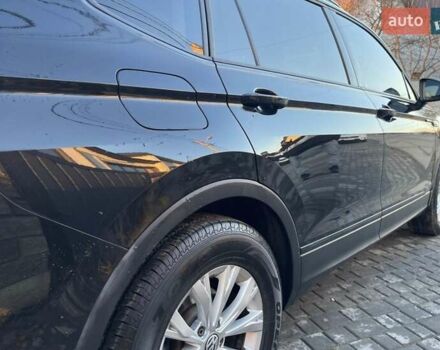 Чорний Фольксваген Tiguan Allspace, об'ємом двигуна 1.99 л та пробігом 142 тис. км за 20500 $, фото 6 на Automoto.ua