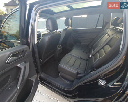 Черный Фольксваген Tiguan Allspace, объемом двигателя 1.98 л и пробегом 98 тыс. км за 23643 $, фото 60 на Automoto.ua