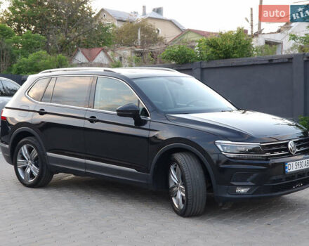 Черный Фольксваген Tiguan Allspace, объемом двигателя 1.98 л и пробегом 98 тыс. км за 23643 $, фото 10 на Automoto.ua