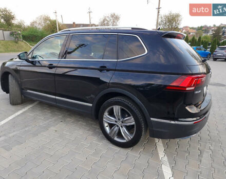 Черный Фольксваген Tiguan Allspace, объемом двигателя 1.98 л и пробегом 98 тыс. км за 23643 $, фото 16 на Automoto.ua
