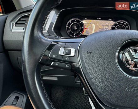 Чорний Фольксваген Tiguan Allspace, об'ємом двигуна 2 л та пробігом 195 тис. км за 27900 $, фото 64 на Automoto.ua