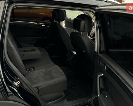 Чорний Фольксваген Tiguan Allspace, об'ємом двигуна 2 л та пробігом 195 тис. км за 26499 $, фото 52 на Automoto.ua