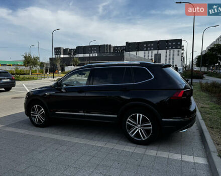 Чорний Фольксваген Tiguan Allspace, об'ємом двигуна 2 л та пробігом 195 тис. км за 27900 $, фото 4 на Automoto.ua