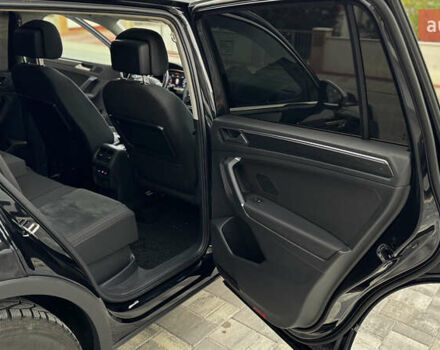 Чорний Фольксваген Tiguan Allspace, об'ємом двигуна 2 л та пробігом 195 тис. км за 26499 $, фото 51 на Automoto.ua