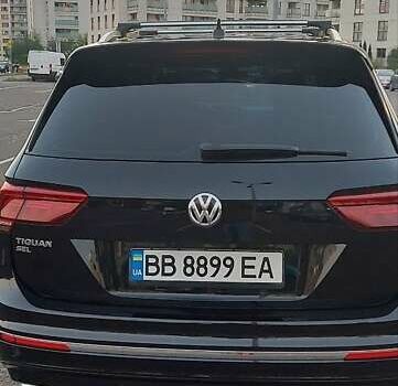 Черный Фольксваген Tiguan Allspace, объемом двигателя 2 л и пробегом 21 тыс. км за 29500 $, фото 4 на Automoto.ua