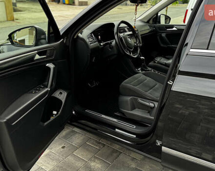Чорний Фольксваген Tiguan Allspace, об'ємом двигуна 2 л та пробігом 195 тис. км за 26499 $, фото 26 на Automoto.ua