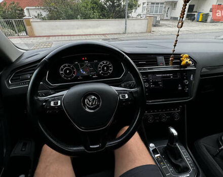 Чорний Фольксваген Tiguan Allspace, об'ємом двигуна 2 л та пробігом 195 тис. км за 26499 $, фото 39 на Automoto.ua