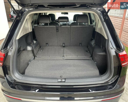 Чорний Фольксваген Tiguan Allspace, об'ємом двигуна 2 л та пробігом 144 тис. км за 16999 $, фото 14 на Automoto.ua