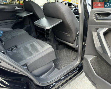 Чорний Фольксваген Tiguan Allspace, об'ємом двигуна 2 л та пробігом 195 тис. км за 27900 $, фото 42 на Automoto.ua