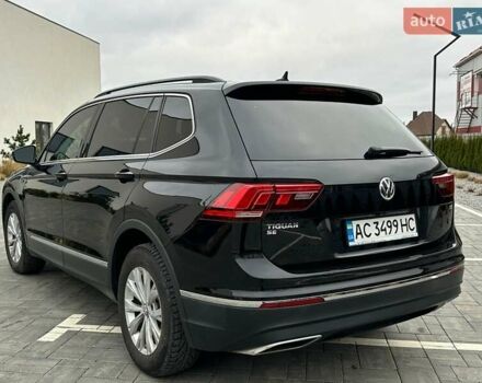 Черный Фольксваген Tiguan Allspace, объемом двигателя 1.98 л и пробегом 271 тыс. км за 16499 $, фото 4 на Automoto.ua