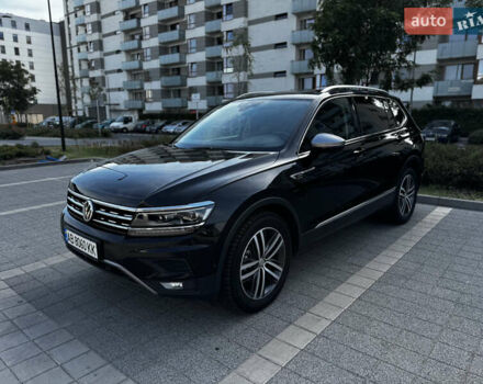 Чорний Фольксваген Tiguan Allspace, об'ємом двигуна 2 л та пробігом 195 тис. км за 27900 $, фото 30 на Automoto.ua