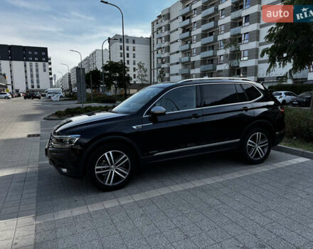 Чорний Фольксваген Tiguan Allspace, об'ємом двигуна 2 л та пробігом 195 тис. км за 27900 $, фото 2 на Automoto.ua