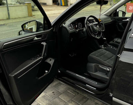 Чорний Фольксваген Tiguan Allspace, об'ємом двигуна 2 л та пробігом 195 тис. км за 26499 $, фото 31 на Automoto.ua