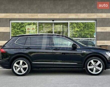 Черный Фольксваген Tiguan Allspace, объемом двигателя 1.97 л и пробегом 226 тыс. км за 22900 $, фото 14 на Automoto.ua