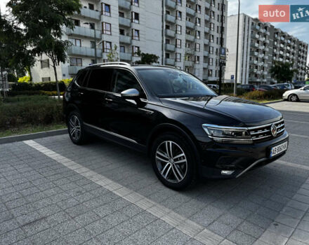 Чорний Фольксваген Tiguan Allspace, об'ємом двигуна 2 л та пробігом 195 тис. км за 27900 $, фото 29 на Automoto.ua