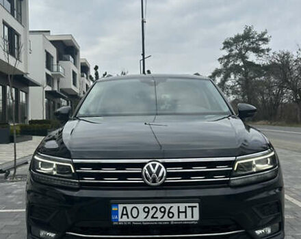 Черный Фольксваген Tiguan Allspace, объемом двигателя 2 л и пробегом 265 тыс. км за 25000 $, фото 57 на Automoto.ua