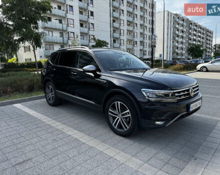 Чорний Фольксваген Tiguan Allspace, об'ємом двигуна 2 л та пробігом 195 тис. км за 27900 $, фото 28 на Automoto.ua