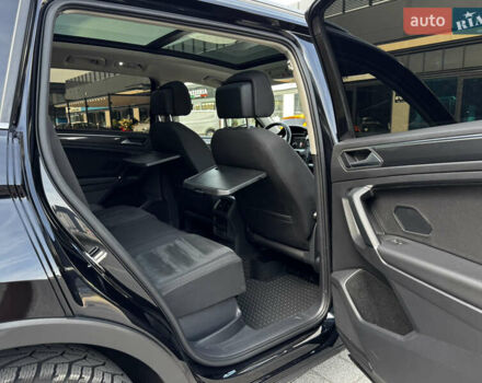 Чорний Фольксваген Tiguan Allspace, об'ємом двигуна 2 л та пробігом 195 тис. км за 27900 $, фото 41 на Automoto.ua