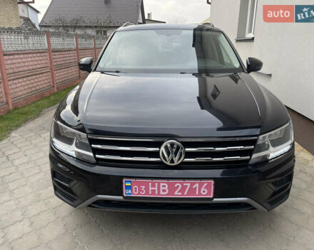 Чорний Фольксваген Tiguan Allspace, об'ємом двигуна 2 л та пробігом 144 тис. км за 16999 $, фото 4 на Automoto.ua