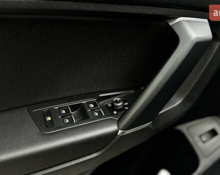 Чорний Фольксваген Tiguan Allspace, об'ємом двигуна 2 л та пробігом 195 тис. км за 26499 $, фото 29 на Automoto.ua