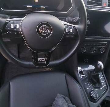 Черный Фольксваген Tiguan Allspace, объемом двигателя 2 л и пробегом 21 тыс. км за 29500 $, фото 1 на Automoto.ua