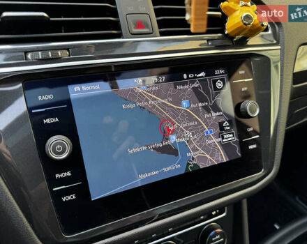 Чорний Фольксваген Tiguan Allspace, об'ємом двигуна 2 л та пробігом 195 тис. км за 26499 $, фото 73 на Automoto.ua