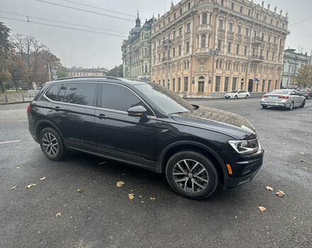 Чорний Фольксваген Tiguan Allspace, об'ємом двигуна 1.98 л та пробігом 99 тис. км за 17700 $, фото 1 на Automoto.ua