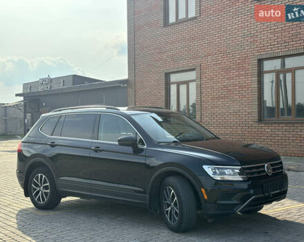 Черный Фольксваген Tiguan Allspace, объемом двигателя 2 л и пробегом 152 тыс. км за 19499 $, фото 8 на Automoto.ua